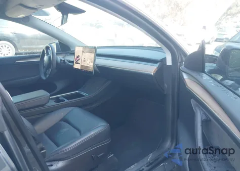 2023 Tesla Model Y Awd/Long Range Dual Motor All-Wheel Drive from USA, damaged, VIN 7SAYGAEE4PF609339